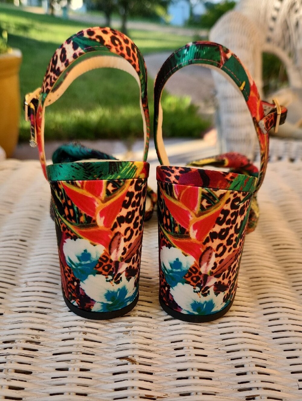 New Jessica Simpson Multicolor Tropical Knot Heels Sz 7.5 - Picture 7 of 10